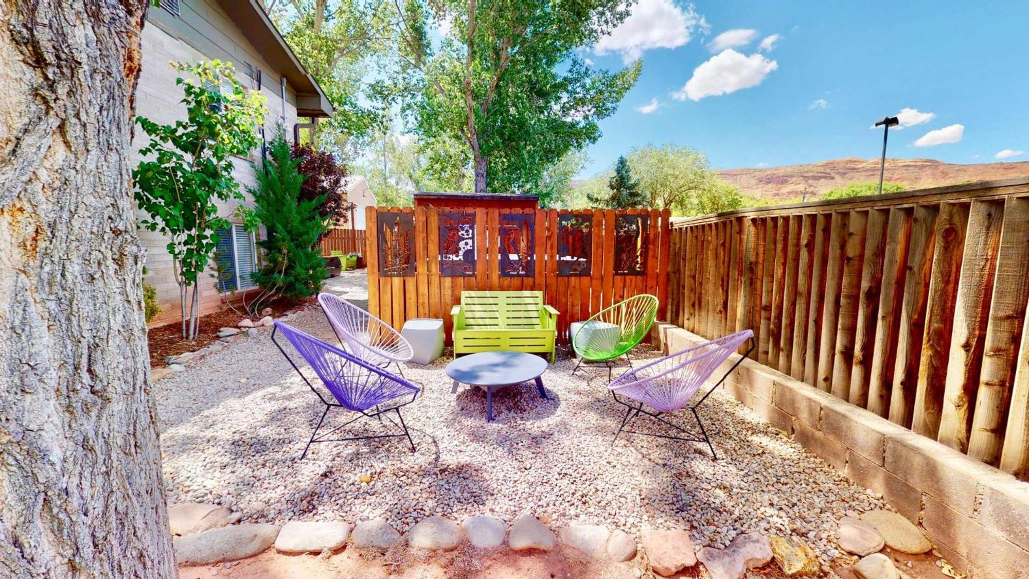 Downtown Cozy Home Base - Purple Sage 3 모아브 외부 사진